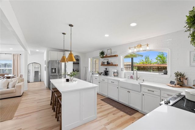 810 Adel Dr, Corpus Christi, TX 78412