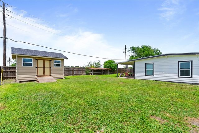 810 Adel Dr, Corpus Christi, TX 78412