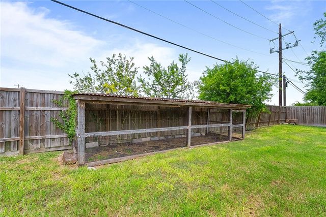 810 Adel Dr, Corpus Christi, TX 78412