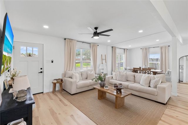 810 Adel Dr, Corpus Christi, TX 78412