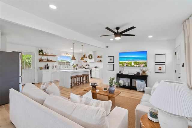 810 Adel Dr, Corpus Christi, TX 78412