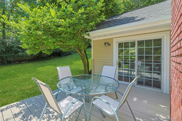 22 Garey Drive, Chappaqua, NY 10514