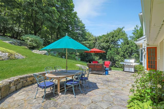 22 Garey Drive, Chappaqua, NY 10514