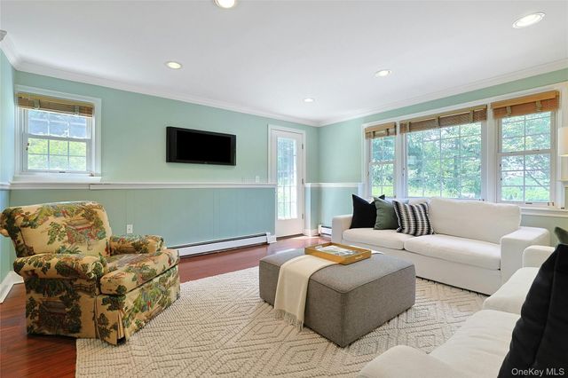 22 Garey Drive, Chappaqua, NY 10514