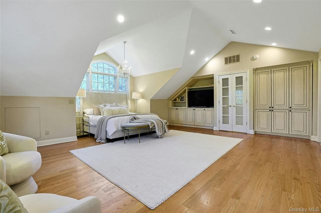 22 Garey Drive, Chappaqua, NY 10514