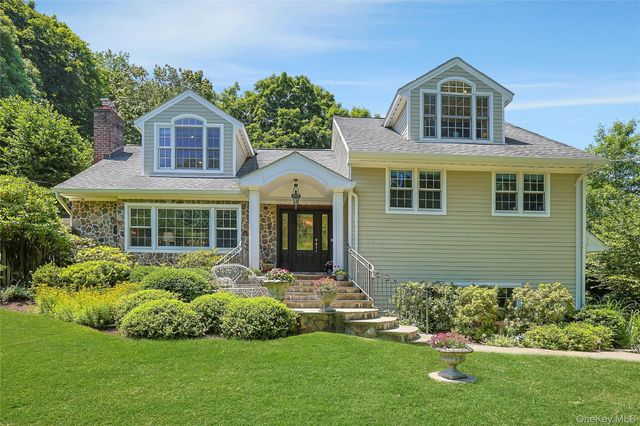 22 Garey Drive, Chappaqua, NY 10514