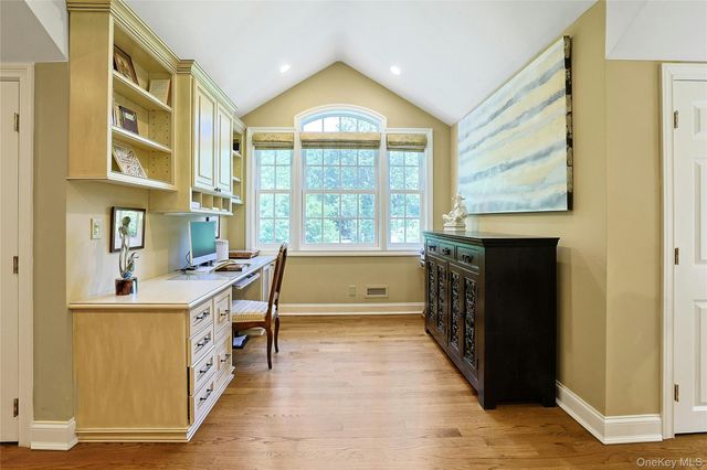 22 Garey Drive, Chappaqua, NY 10514