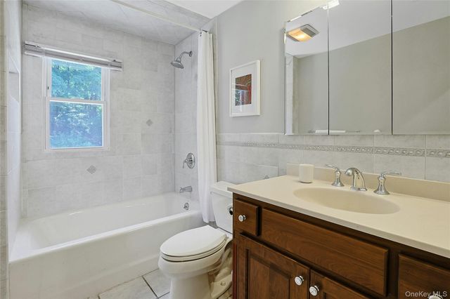 22 Garey Drive, Chappaqua, NY 10514