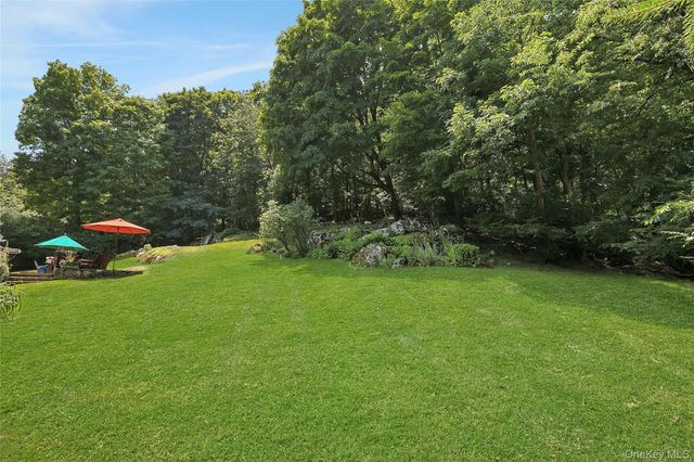 22 Garey Drive, Chappaqua, NY 10514
