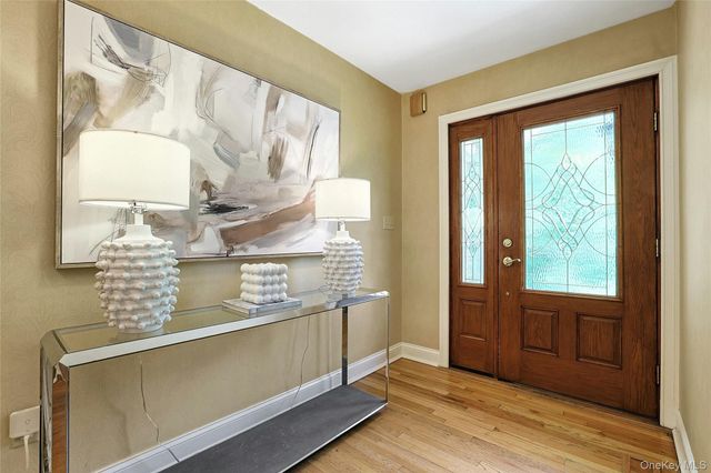 22 Garey Drive, Chappaqua, NY 10514