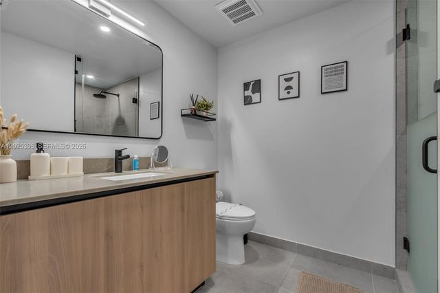 121 NE 5th St 2107, Miami, FL 33132