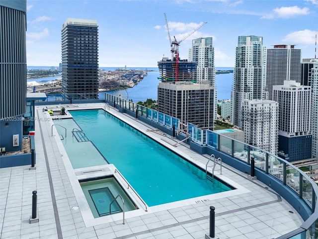 121 NE 5th St 2107, Miami, FL 33132