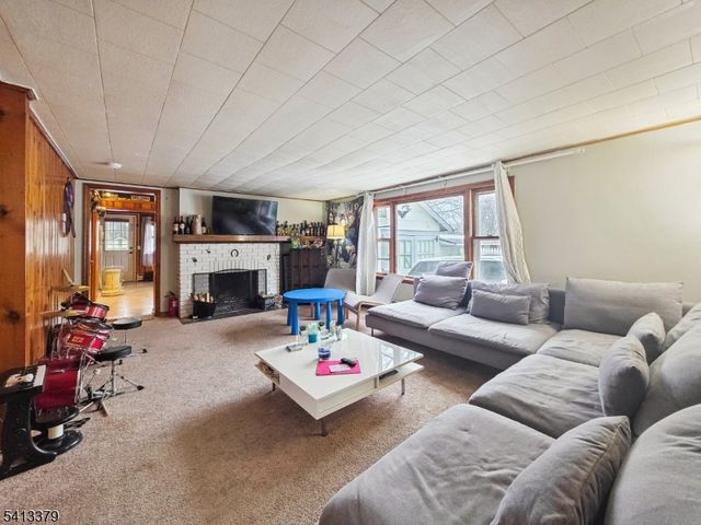 14 High St, Mount Olive Twp., NJ 07828