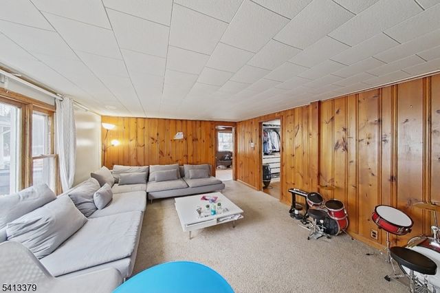 14 High St, Mount Olive Twp., NJ 07828