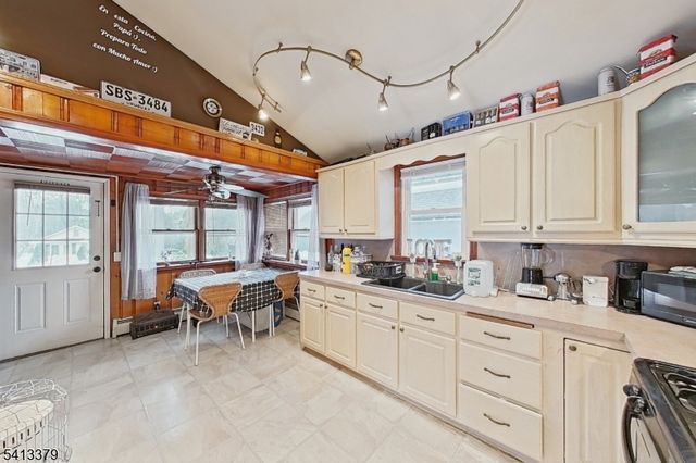 14 High St, Mount Olive Twp., NJ 07828