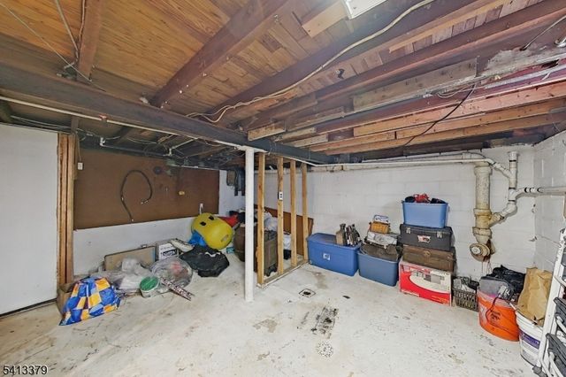 14 High St, Mount Olive Twp., NJ 07828