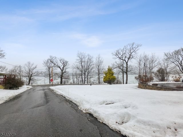 14 High St, Mount Olive Twp., NJ 07828