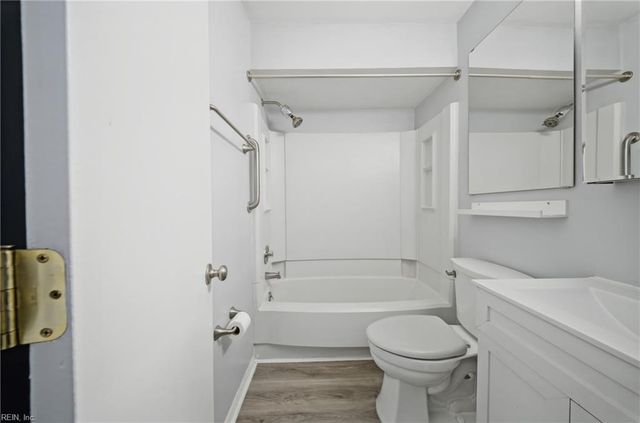 1001 Autumn Woods Ln Apt 109, Virginia Beach, VA 23454
