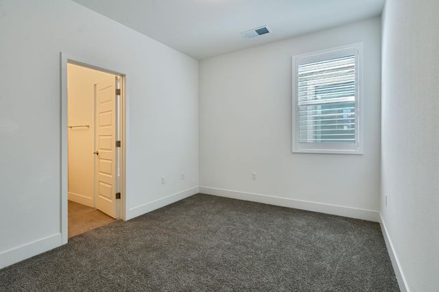 10569 Tenor Way, Elk Grove, CA 95757