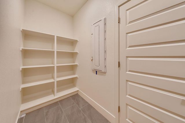 10569 Tenor Way, Elk Grove, CA 95757