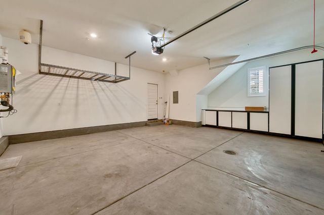 10569 Tenor Way, Elk Grove, CA 95757