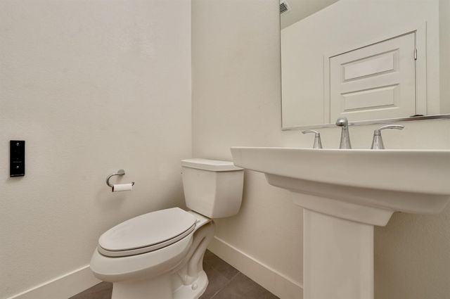 10569 Tenor Way, Elk Grove, CA 95757