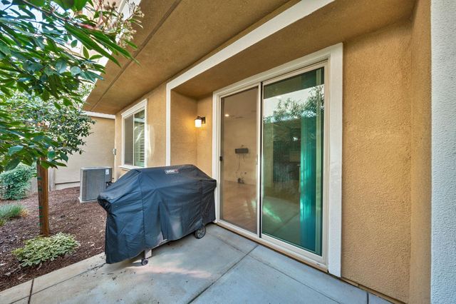 10569 Tenor Way, Elk Grove, CA 95757