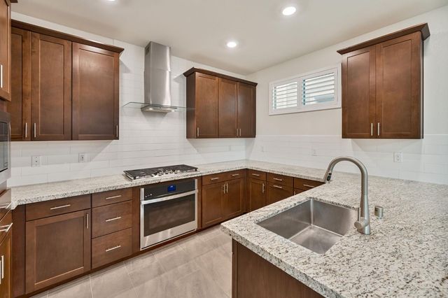 10569 Tenor Way, Elk Grove, CA 95757