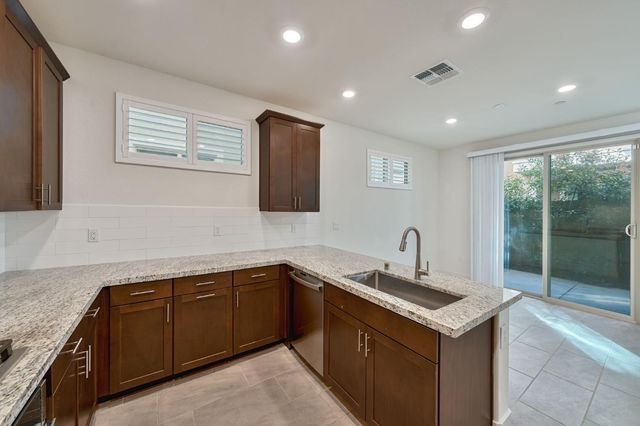 10569 Tenor Way, Elk Grove, CA 95757