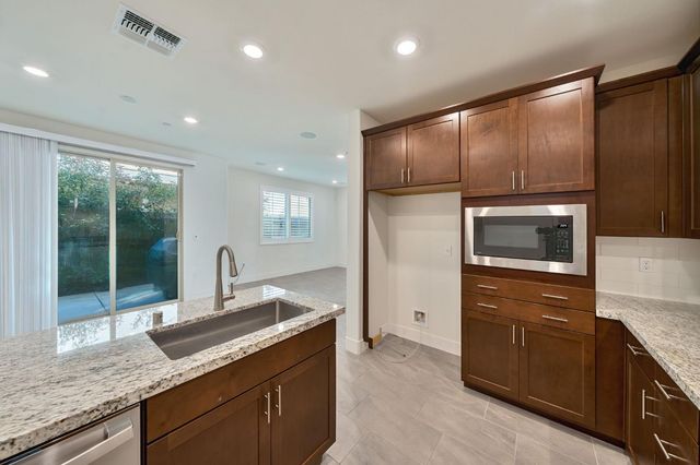 10569 Tenor Way, Elk Grove, CA 95757