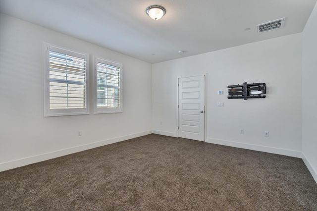 10569 Tenor Way, Elk Grove, CA 95757