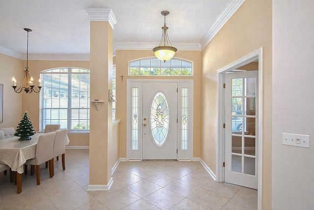 212 Whisper Ridge Dr, St Augustine, FL 32092