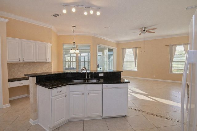 212 Whisper Ridge Dr, St Augustine, FL 32092