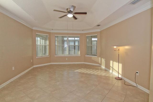 212 Whisper Ridge Dr, St Augustine, FL 32092