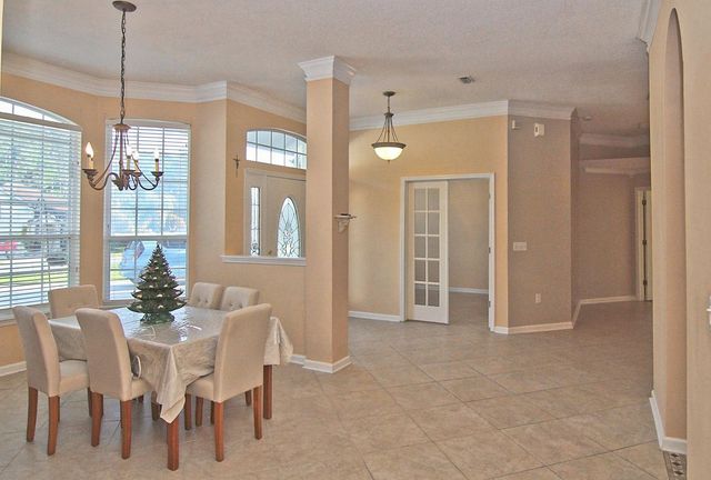 212 Whisper Ridge Dr, St Augustine, FL 32092