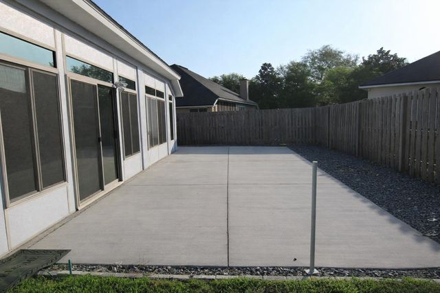 212 Whisper Ridge Dr, St Augustine, FL 32092