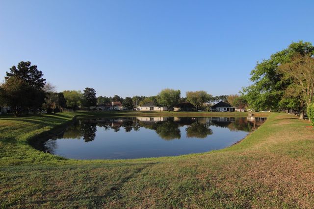 212 Whisper Ridge Dr, St Augustine, FL 32092