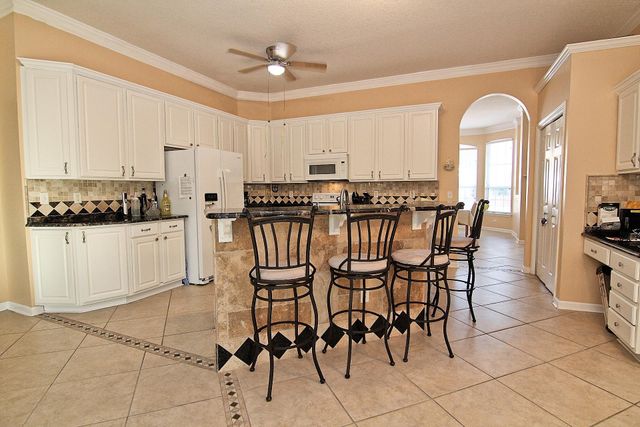 212 Whisper Ridge Dr, St Augustine, FL 32092