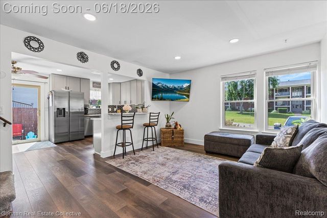 3840 Cass Elizabeth Road, Waterford Charter Township, MI 48328