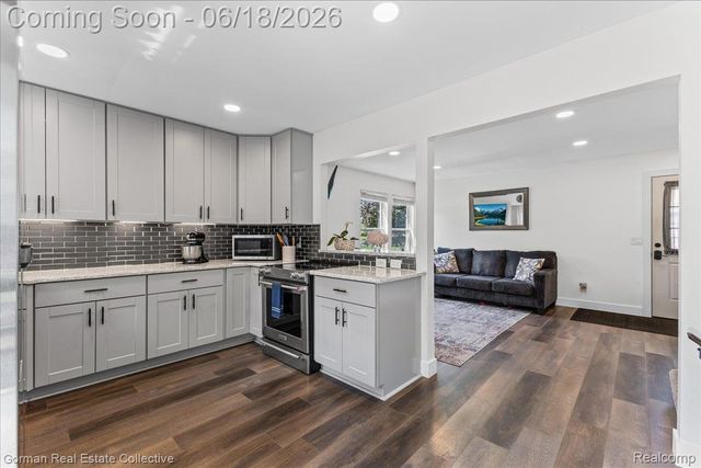 3840 Cass Elizabeth Road, Waterford Charter Township, MI 48328