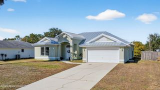 1837 Vauxhall Street NW, Palm Bay, FL 32907
