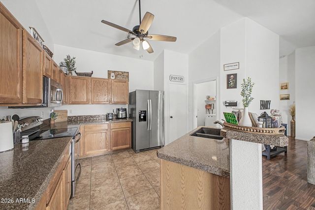 2265 W 17th Avenue, Apache Junction, AZ 85120