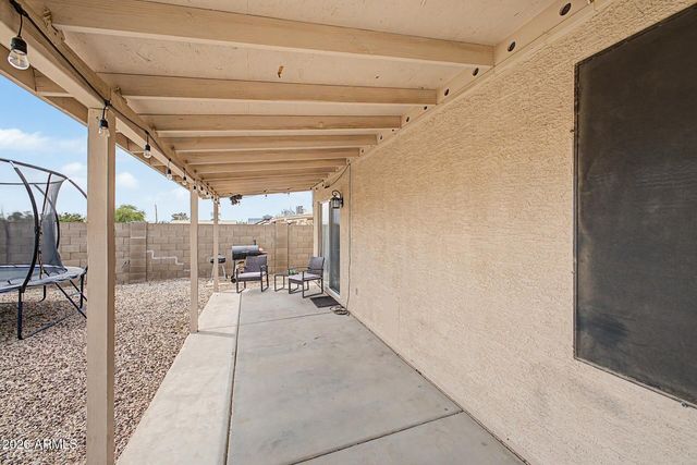 2265 W 17th Avenue, Apache Junction, AZ 85120