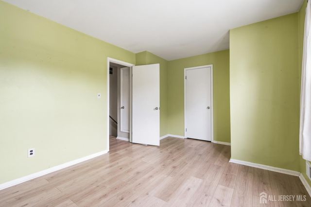 51 Pheasant Run, Edison, NJ 08820