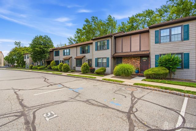 51 Pheasant Run, Edison, NJ 08820