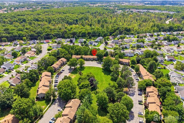 51 Pheasant Run, Edison, NJ 08820
