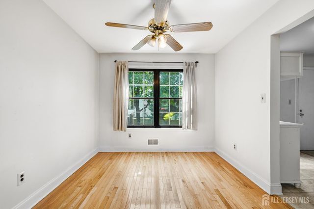 51 Pheasant Run, Edison, NJ 08820