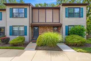 51 Pheasant Run, Edison, NJ 08820