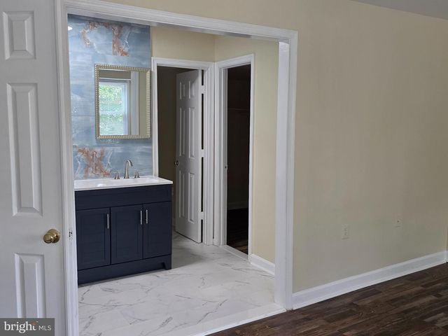 12119 SALEMTOWN DR, Woodbridge, VA 22192