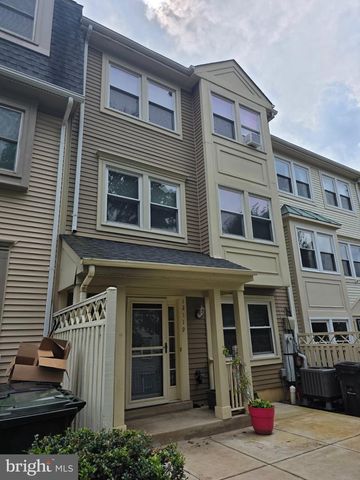 12119 SALEMTOWN DR, Woodbridge, VA 22192